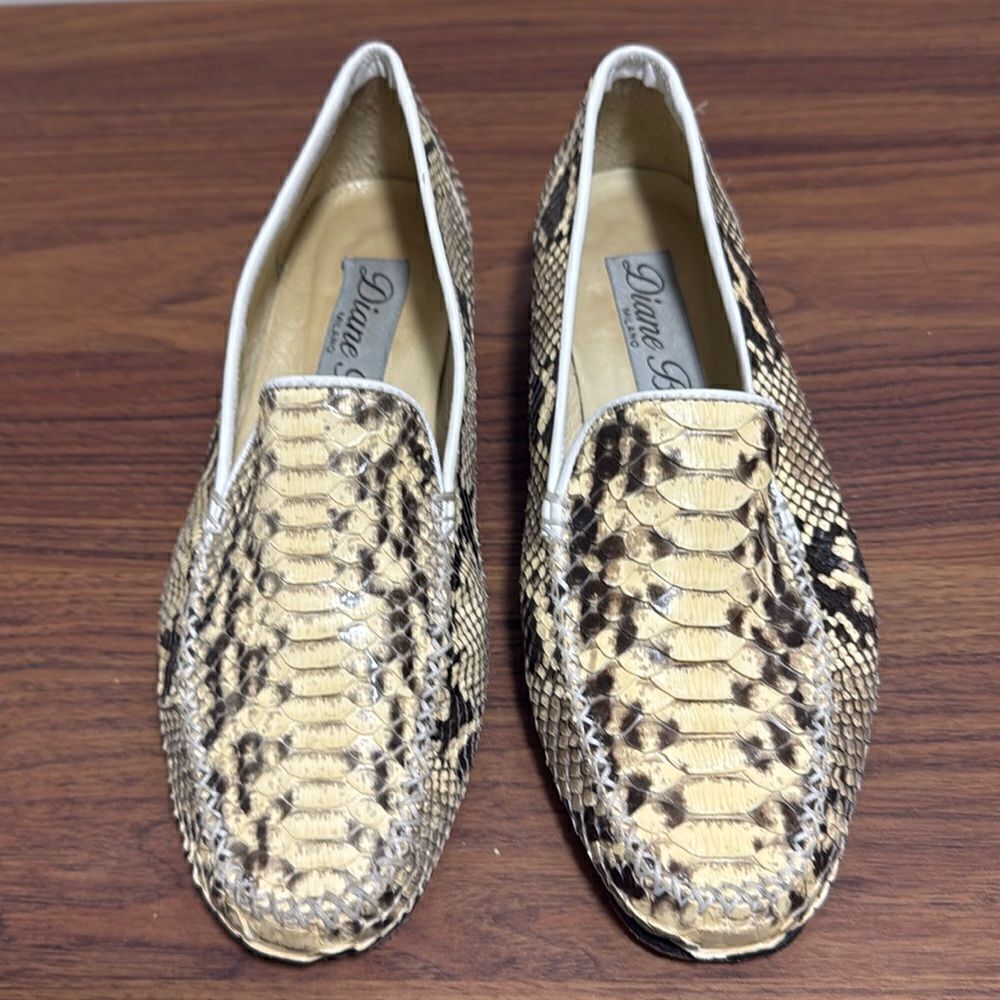 Diane B. Milano Snakeskin Moccasin Style Loafers In Tan & Brown. Size 37.